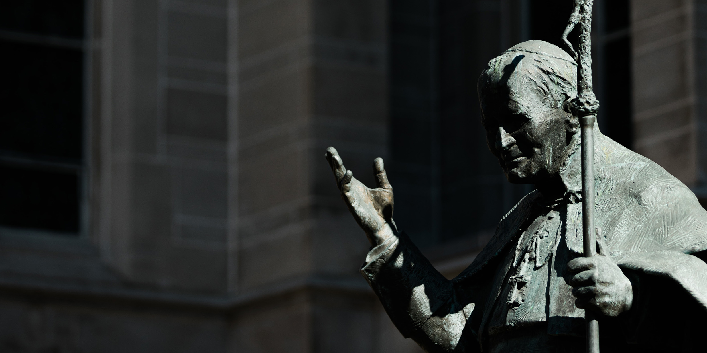 Image of a statue honoring Pope John Paul II